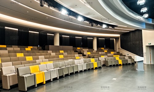 北京市新英才學(xué)校(國(guó)內(nèi)班)