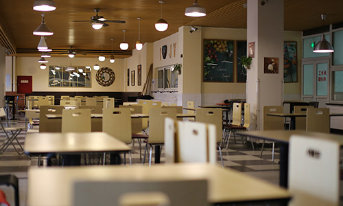 北京市君誼中學(xué)