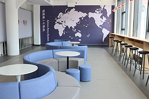 上海科桥国际学校一楼大厅